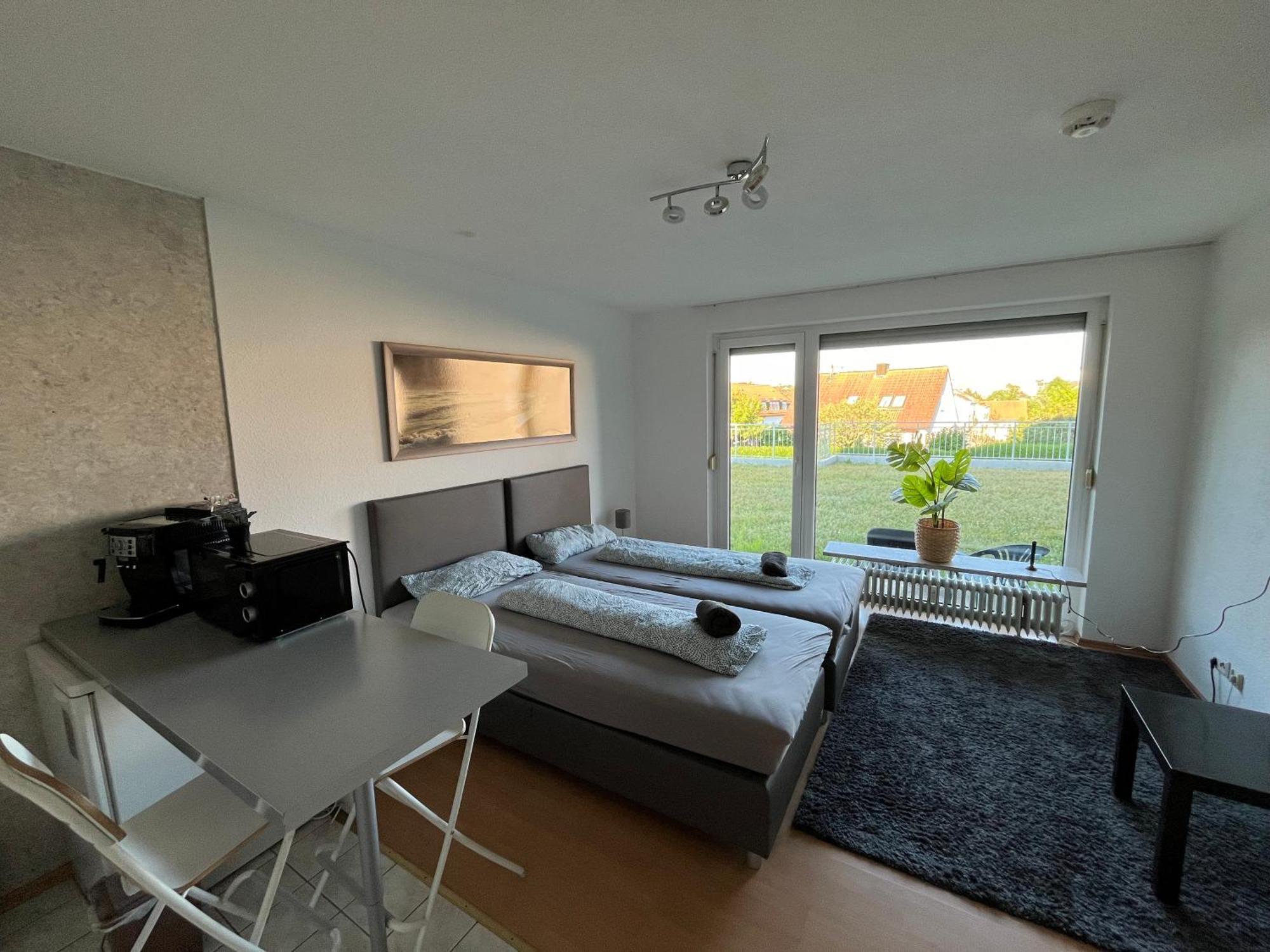 Ruhige Sonnige Wohnung Mit Rooftopterrasse Nahe Universitaet Gerbrunn Esterno foto